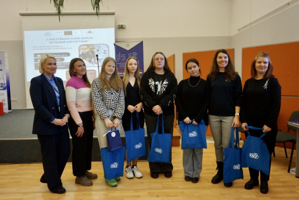Konferencija „Ugdymas karjerai STEAM kryptimi“